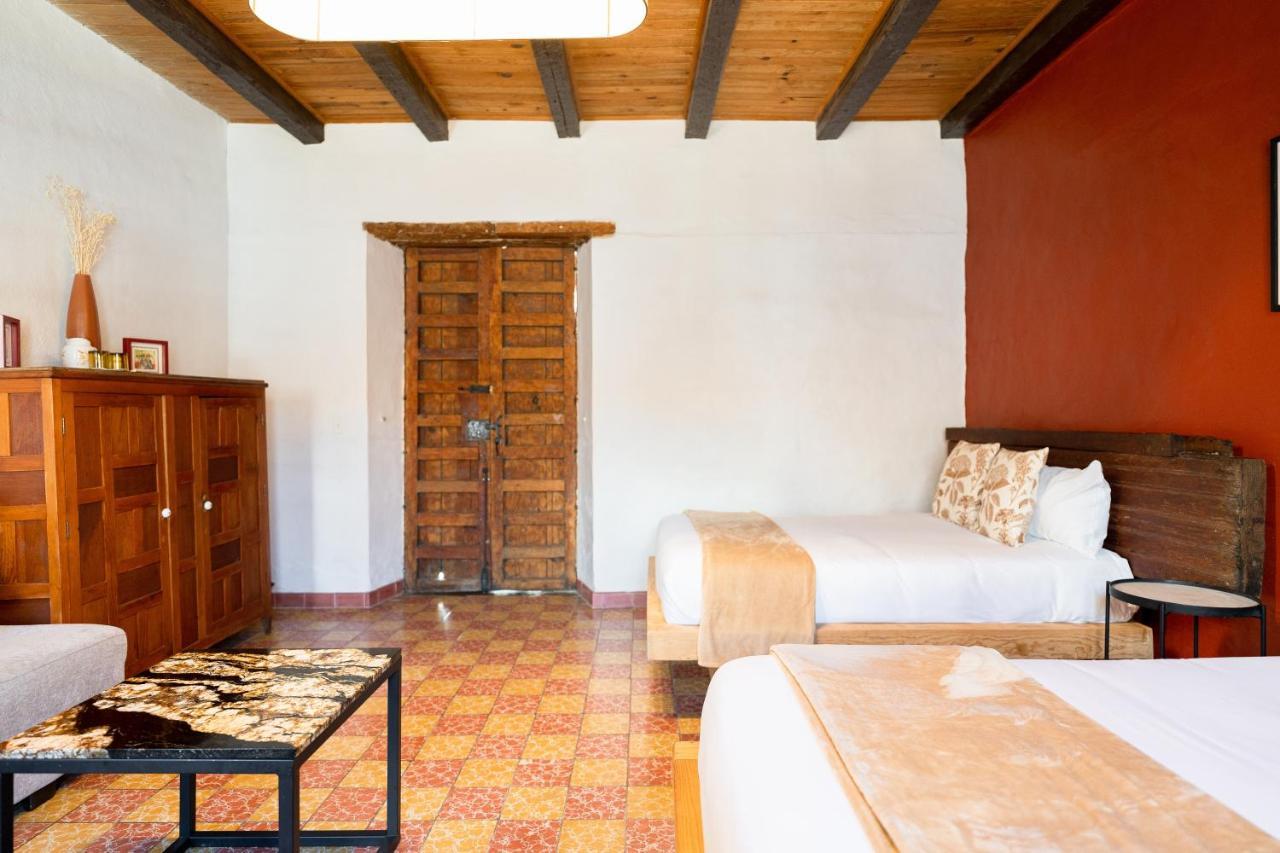 Hotel Casa I. Madero Tapalpa Esterno foto